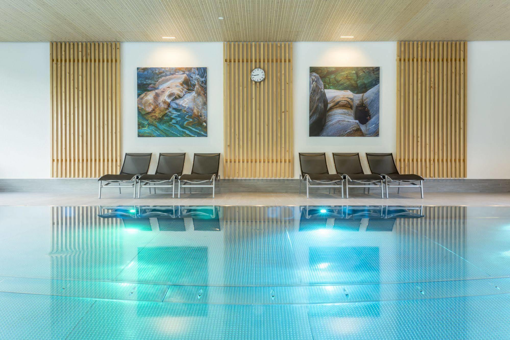 Pradas Resort Brigels Бріґельс Екстер'єр фото