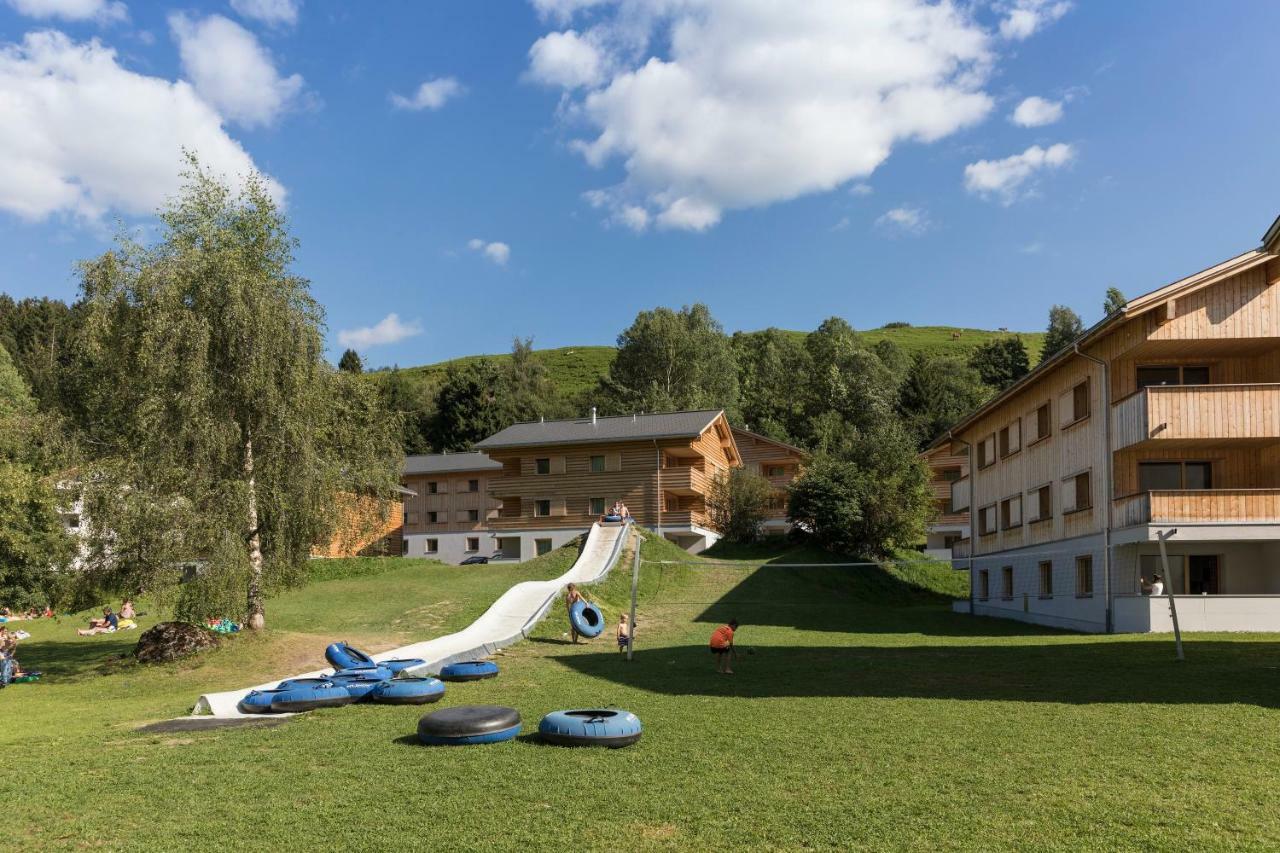 Pradas Resort Brigels Бріґельс Екстер'єр фото